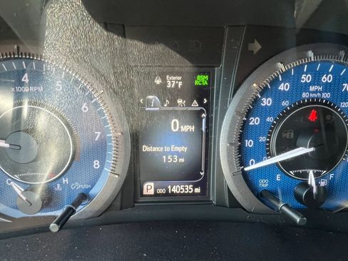 Used 2019 Toyota Sienna XLE FWD image 12