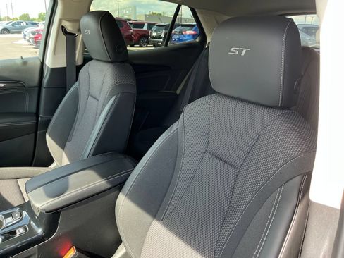 Used 2023 Buick Envision Preferred w/ Sport Touring Package AWD/4WD image 12