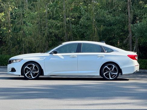 Used 2022 Honda Accord Sport image 3