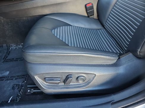 Used 2022 Toyota Camry SE image 17