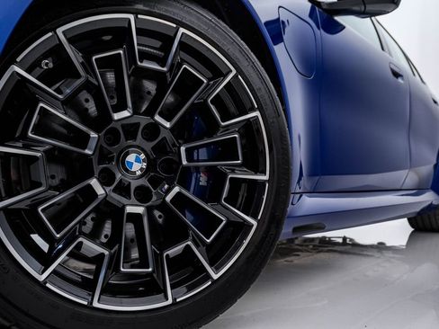 Used 2025 BMW M5 w/ Carbon Package AWD/4WD image 5