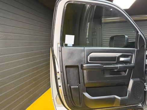 Used 2019 RAM 2500 Tradesman w/ Chrome Appearance Group RWD image 16