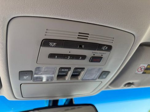Used 2011 Lexus ES 350 FWD image 24