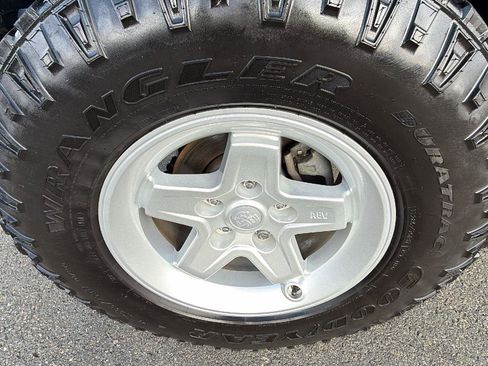 Used 2015 Jeep Wrangler Rubicon image 9