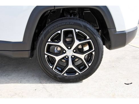 Used 2024 Jeep Compass Limited AWD/4WD image 31