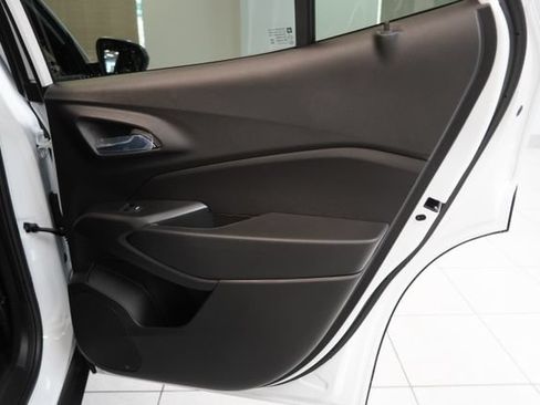 New 2026 Chevrolet Trax RS w/ Sunroof Package FWD image 28