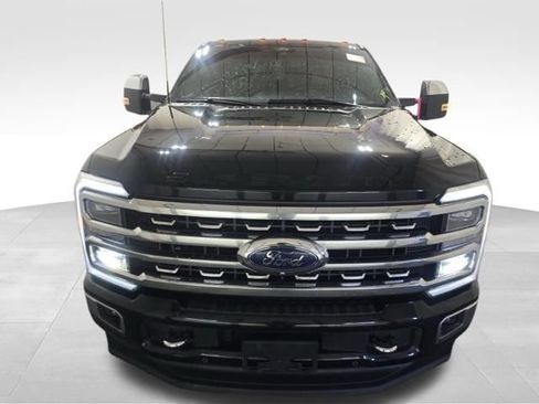 Used 2024 Ford F250 Platinum AWD/4WD image 3