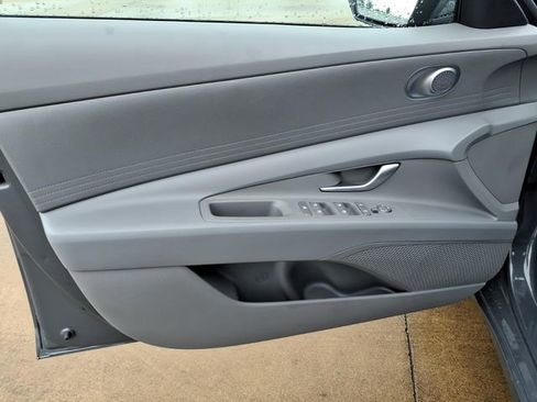 New 2026 Hyundai Elantra SE FWD image 22