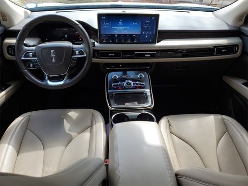 Used 2023 Lincoln Nautilus Reserve image 14