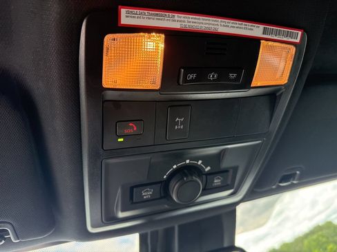 Used 2023 Toyota Tacoma TRD Off-Road w/ Technology Package AWD/4WD image 30