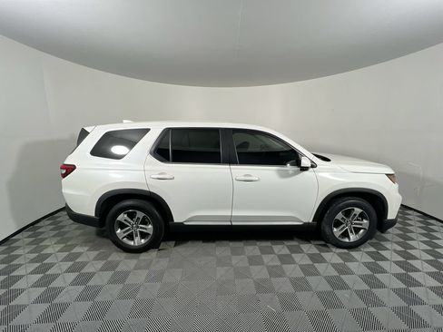 Used 2023 Honda Pilot EX-L image 2