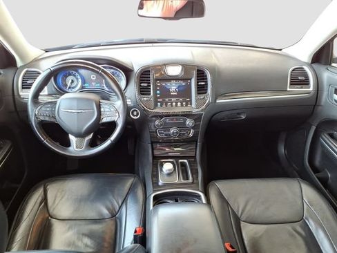 Used 2016 Chrysler 300 Limited RWD image 31