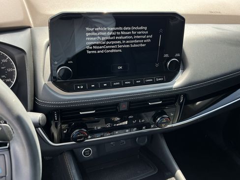 Certified 2023 Nissan Rogue SL w/ SL Premium Package image 8