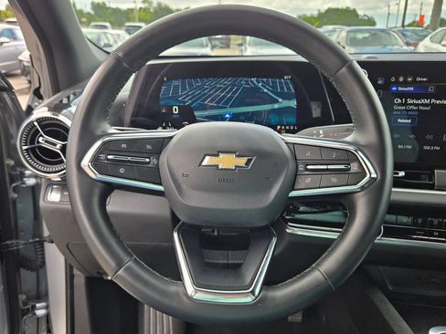 Used 2025 Chevrolet Equinox LT AWD/4WD image 22