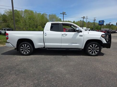 Used 2019 Toyota Tundra Limited w/ Limited Premium Package AWD/4WD image 32