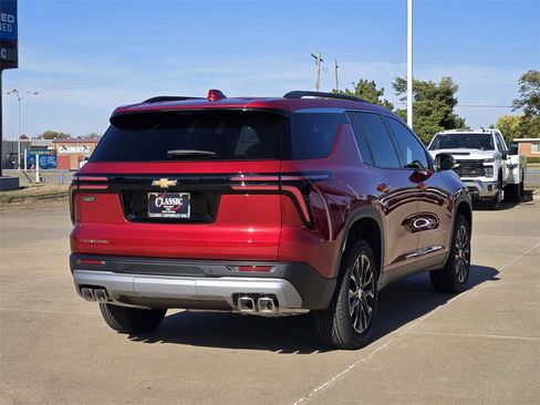 New 2026 Chevrolet Traverse LT w/ Sun and Wheel Package image 4