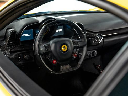 Used 2010 Ferrari 458 Italia Coupe RWD image 81