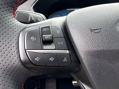 Used 2023 Ford Escape ST-Line Elite w/ Premium Technology Package image 16