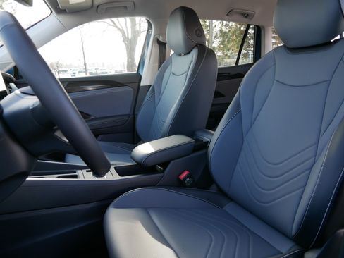 New 2026 Volkswagen Tiguan SE AWD/4WD image 4