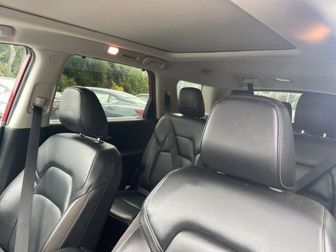 Used 2022 Nissan Pathfinder SL w/ SL Premium Package image 16