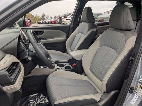 Used 2025 Subaru Forester Premium image 16