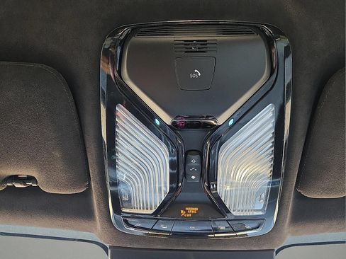 Used 2024 BMW X7 xDrive40i AWD/4WD image 19