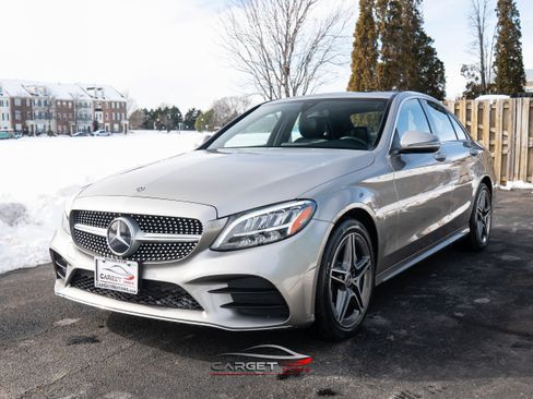 Used 2020 Mercedes-Benz C 300 4MATIC Sedan image 3