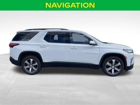 Used 2023 Chevrolet Traverse LT w/ LT Premium Package AWD/4WD image 6