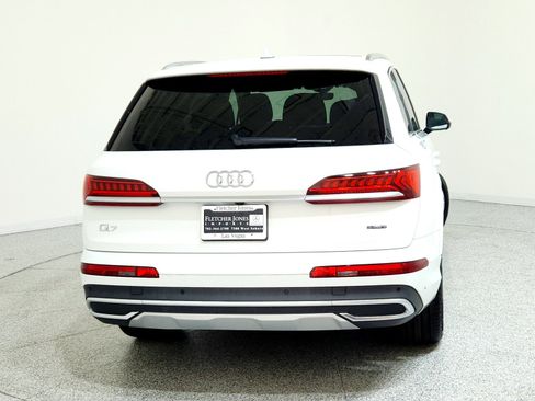 Used 2023 Audi Q7 3.0T Premium w/ Convenience Package image 5
