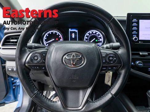 Used 2023 Toyota Camry SE image 10