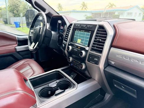 Used 2019 Ford F250 Platinum w/ Platinum Ultimate Package image 17