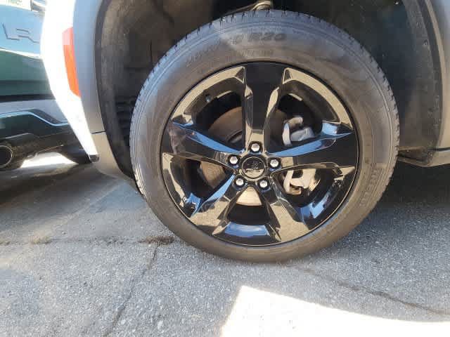 Used 2024 Jeep Grand Cherokee L Limited w/ Luxury Tech Group II AWD/4WD image 4