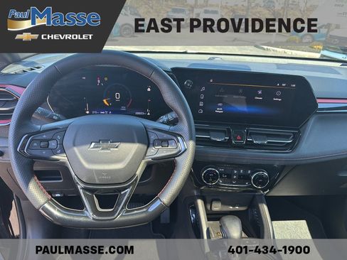 Used 2025 Chevrolet TrailBlazer RS w/ Convenience Package AWD/4WD image 12