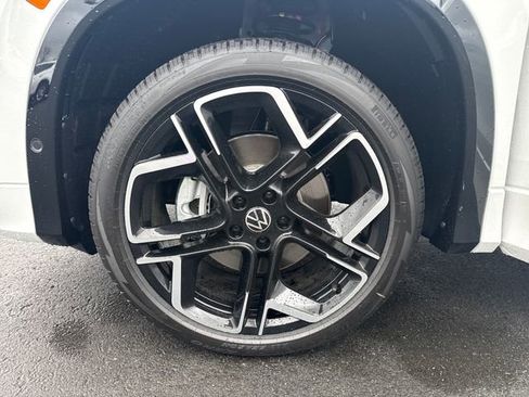 New 2026 Volkswagen Tiguan SEL R-Line AWD/4WD image 26