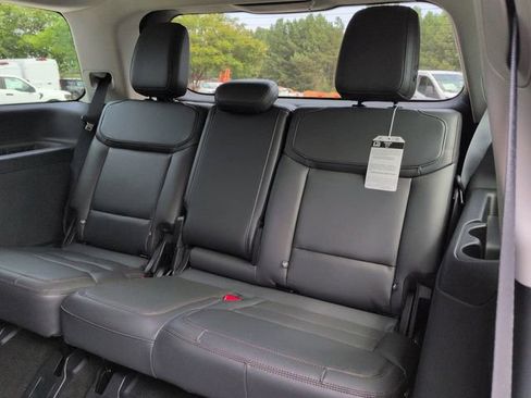 New 2025 Ford Expedition Active RWD image 13