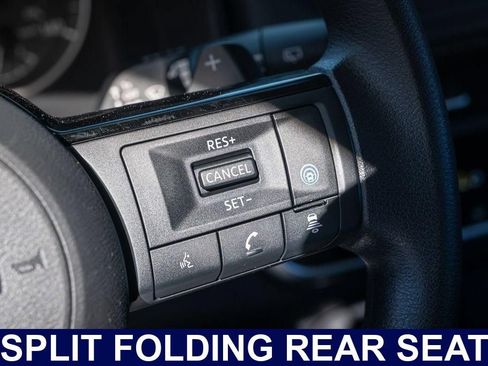 Used 2023 Nissan Rogue SV FWD image 23
