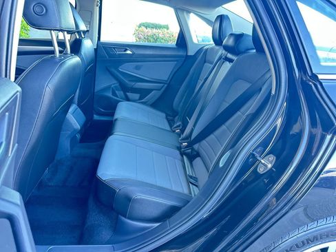 Used 2025 Volkswagen Jetta SE image 37
