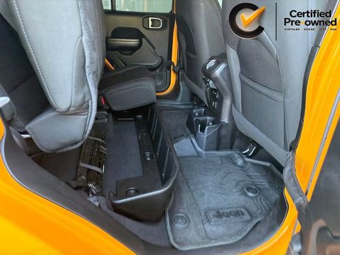 Certified 2021 Jeep Gladiator Sport AWD/4WD image 26