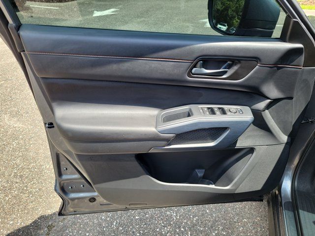 Used 2025 Nissan Pathfinder Rock Creek AWD/4WD image 15