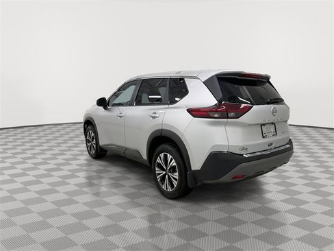 Certified 2022 Nissan Rogue SV image 8