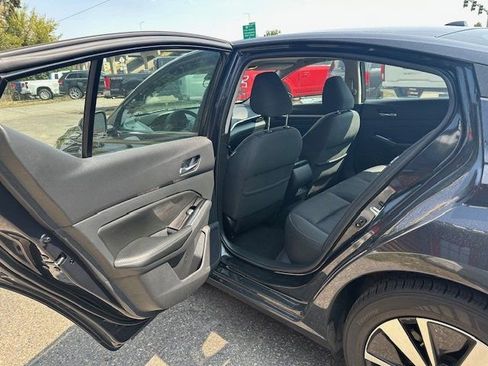 Used 2021 Nissan Altima 2.5 SV image 8