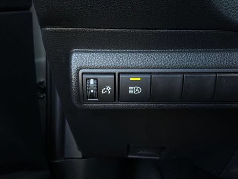 Used 2025 Toyota Corolla LE FWD image 22