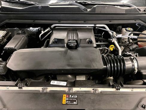 Used 2023 Chevrolet Colorado Trail Boss AWD/4WD image 9