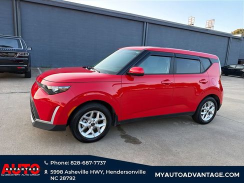 Used 2024 Kia Soul LX w/ Option Group 015 FWD image 7