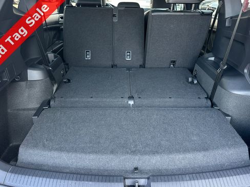Certified 2024 Volkswagen Tiguan SE R-Line image 16