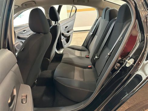 Used 2025 Nissan Sentra SV FWD image 24