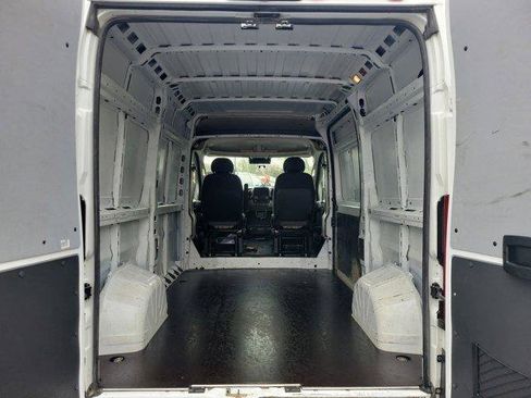 Used 2022 RAM ProMaster 2500 w/ Convenience Group FWD image 7