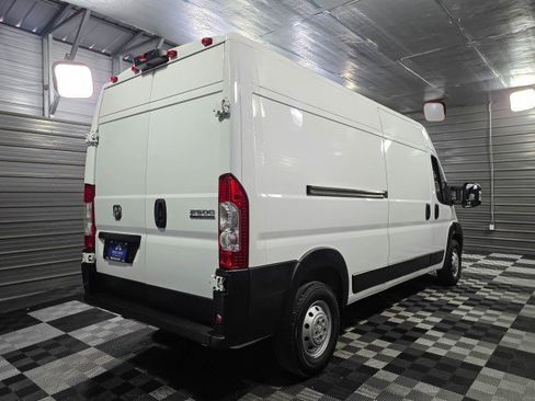 Used 2023 RAM ProMaster 2500 image 5