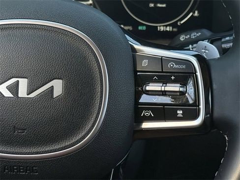 Used 2022 Kia Sorento SX Prestige w/ Rust Color Package image 14