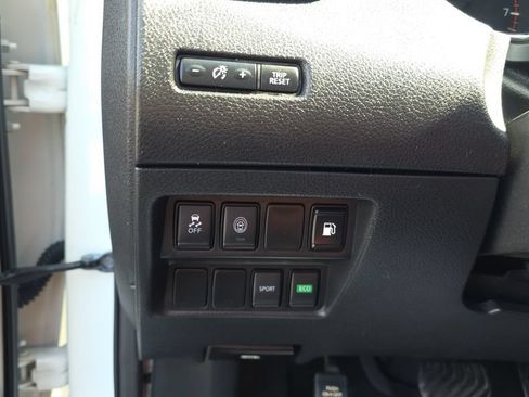 Used 2019 Nissan Rogue S FWD image 13